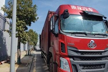 二手东风柳汽 乘龙H5中卡 220马力 4X2 9.6米厢式载货车(国五) 单桥 东风康明斯二手载货车 黄牌图片