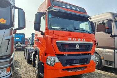 二手中国重汽 HOWO T7H重卡 460马力 6X4牵引车(国五) 双驱 潍柴二手牵引车 黄牌