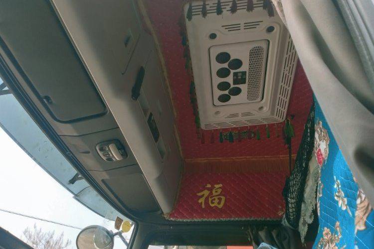 二手东风商用车 245马力 载货车