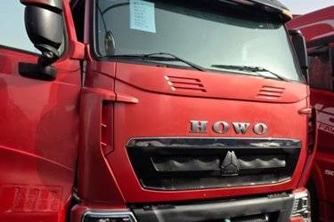 二手中国重汽 HOWO T7H重卡 540马力 6X4牵引车(国五) 双驱 曼二手牵引车 黄牌