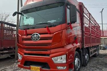 二手一汽解放 J7重卡 460马力 8X4 9.4米仓栅式载货车(国六) 前四后八 锡柴二手载货车 黄牌