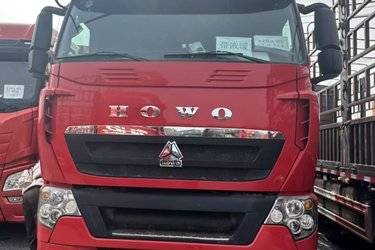 二手中国重汽 HOWO T7H重卡 460马力 8X4 9.5米仓栅式载货车(国五) 前四后八 曼二手载货车 黄牌