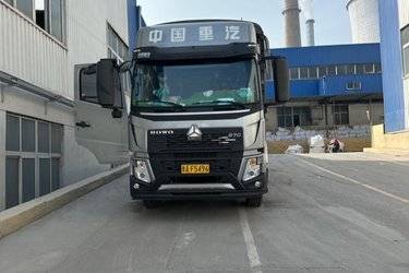 二手中国重汽成都商用车 豪沃V5-X 270马力 4X2 6.8米仓栅式载货车(国六) 单桥 曼二手载货车 黄牌