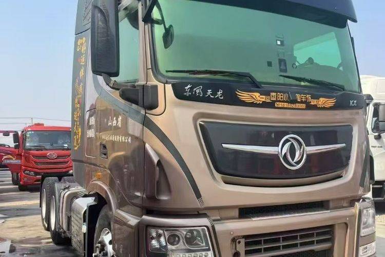 二手东风商用车 520马力 牵引车