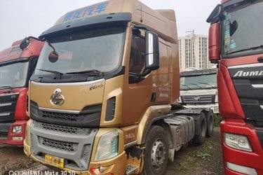 东风柳汽 乘龙H5重卡 460马力 6X4牵引车(国五) 双驱 东风二手牵引车 黄牌