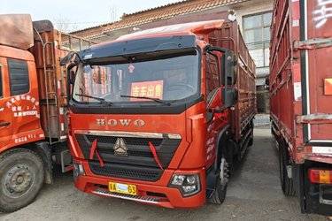 中国重汽HOWO G5X中卡 220马力 6.75米排半仓栅式载货车(国六) 单桥 潍柴二手载货车 黄牌