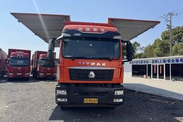 二手中国重汽 汕德卡SITRAK G5重卡 250马力 4X2 9.52米厢式载货车(国六) 单桥 曼二手载货车 黄牌