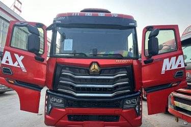 二手中国重汽 HOWO Max重卡 480马力 6X4牵引车(国六) 双驱 潍柴二手牵引车 黄牌图片