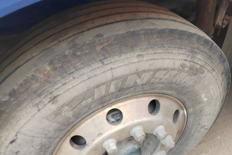 二手欧曼重卡(原福田欧曼) 260马力 载货车