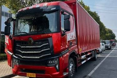 中国重汽 HOWO MAX 290马力 4X2 9.6米厢式载货车(国六) 单桥 曼二手载货车 黄牌