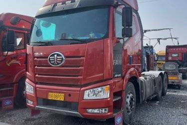二手一汽解放 J6P重卡 领航版 460马力 6X4牵引车(国五) 双驱 潍柴二手牵引车 黄牌