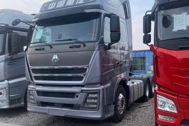 二手中国重汽 HOWO TH7-N重卡 540马力 6X4 AMT自动档牵引车(国六) 双驱 曼二手牵引车 黄牌图片