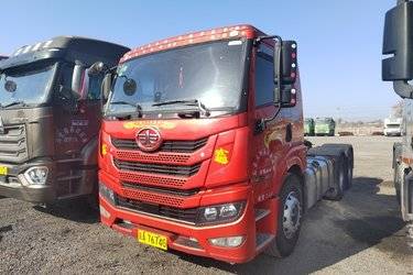 二手青岛解放 悍V重卡 2.0 460马力 6X4 AMT自动档牵引车(平顶)(国六) 双驱 潍柴二手牵引车 黄牌图片