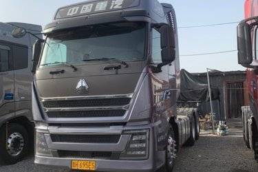 二手中国重汽 HOWO TH7重卡 犇赢版 610马力 6X4 AMT自动挡牵引车(国六) 双驱 潍柴二手牵引车 黄牌