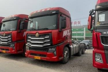 二手中国重汽 HOWO Max重卡 510马力 6X4牵引车(国六) 双驱 潍柴二手牵引车 黄牌图片