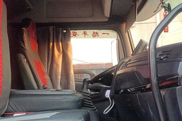 二手东风商用车 245马力 载货车
