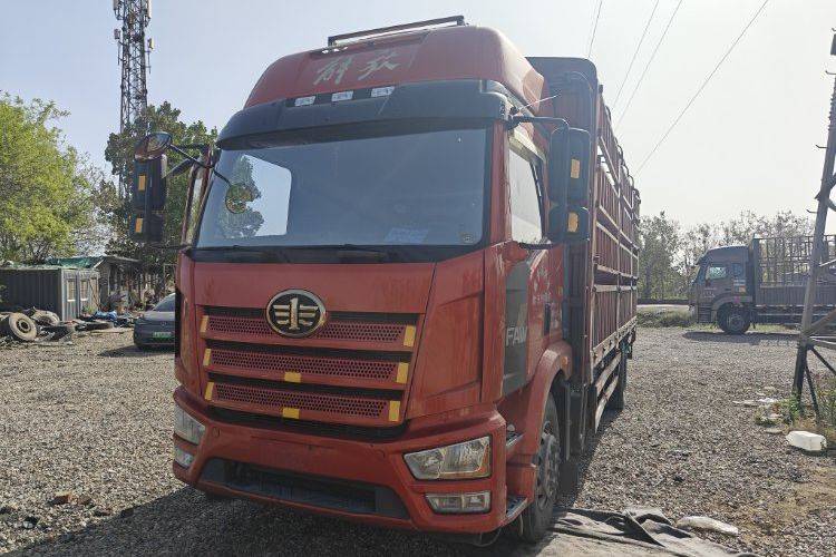 二手一汽解放 240马力 载货车