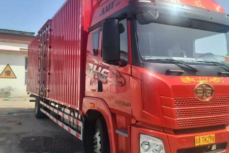 二手青岛解放 320马力 载货车