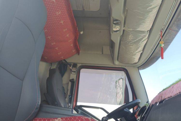 二手一汽解放 240马力 载货车