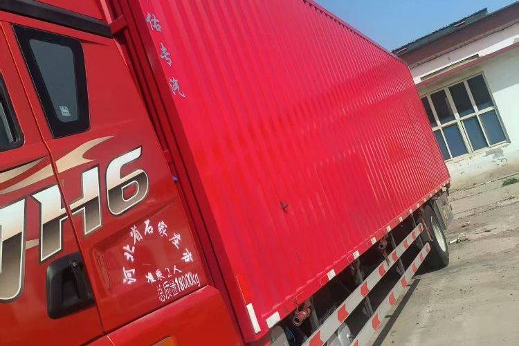 二手青岛解放 320马力 载货车