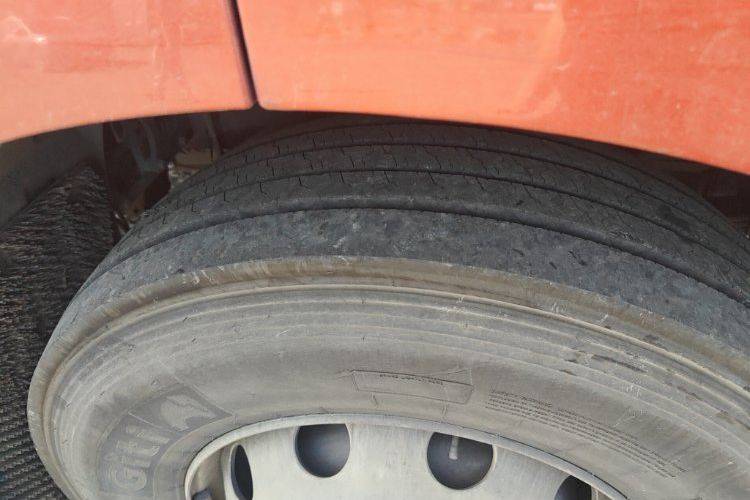 二手一汽解放 240马力 载货车