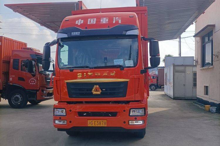 二手重汽汕德卡 290马力 载货车