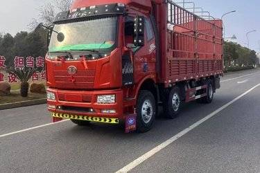 二手一汽解放 J6L中卡 质惠版 240马力 6X2 7.7米仓栅式载货车(国五) 前四后四 锡柴二手载货车 黄牌