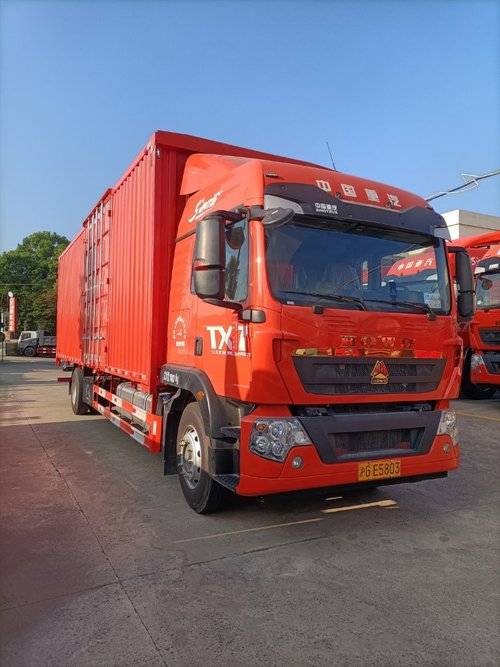 重汽豪沃(HOWO) 290马力 载货车
