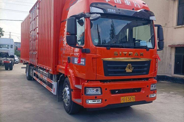 二手重汽汕德卡 290马力 载货车