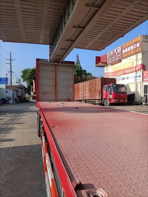 重汽豪沃(HOWO) 290马力 载货车
