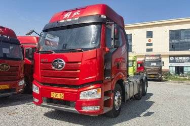 二手一汽解放 J6P重卡 北方版 460马力 6X4牵引车(国五) 双驱 锡柴二手牵引车 黄牌