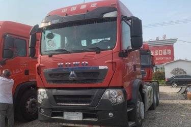 二手中国重汽 豪沃N7G重卡 480马力 6X4牵引车(国五) 双驱 曼二手牵引车 黄牌