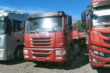 二手青岛解放 悍V重卡 400马力 6X4牵引车(国五) 双驱 潍柴二手牵引车 黄牌图片