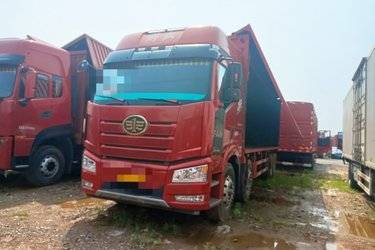 二手一汽解放 新J6P重卡 领航版 460马力 6X2R 9.65米中置轴载货车(国五) 前四后四 锡柴二手载货车 黄牌