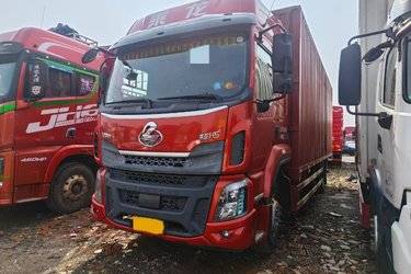 二手东风柳汽 乘龙H5中卡 220马力 4X2 7.8米厢式载货车(国五) 单桥 玉柴二手载货车 黄牌