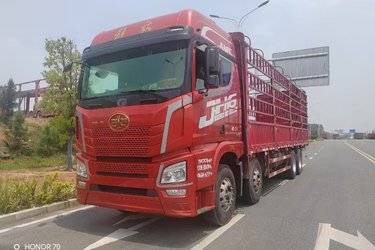 二手青岛解放 JH6重卡 领航版2.0 500马力 8X4 9.5米仓栅式载货车(国五) 前四后八 锡柴二手载货车 黄牌