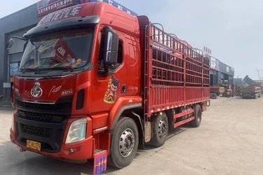 二手东风柳汽 乘龙H5中卡 270马力 6X2 7.8米仓栅式载货车(国五) 前四后四 玉柴二手载货车 黄牌