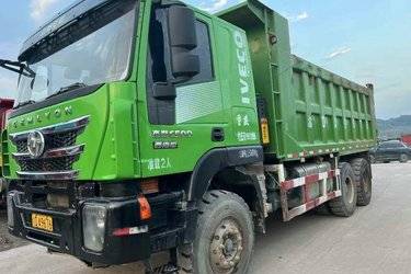 二手上汽红岩 杰狮重卡 450马力 6X4 6米自卸车(国五) 后八轮 上菲红二手自卸车 黄牌