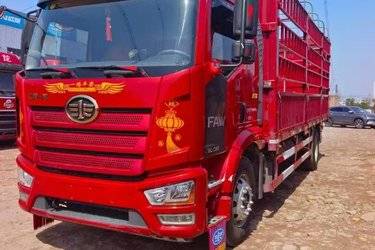 二手一汽解放 J6L中卡 精英版 260马力 4X2 6.75米仓栅式载货车(国六) 单桥 锡柴二手载货车 黄牌