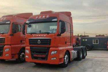 二手中国重汽 汕德卡SITRAK C7H重卡 480马力 6X2R自动挡牵引车(AMT手自一体)(2.85速比)(国五) 后提升 曼二手牵引车 黄牌