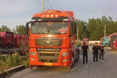 二手中国重汽 汕德卡SITRAK G7重卡 510马力 6X4 牵引车(国六) 双驱 曼二手牵引车 黄牌图片