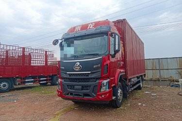 二手东风柳汽 乘龙H5 290马力 4X2 6.8米厢式载货车(国六) 单桥 玉柴二手载货车 黄牌