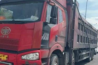 二手一汽解放 J6P重卡 460马力 8X4 8.8米自卸车(国五) 前四后八 一汽二手自卸车 黄牌