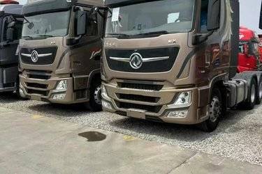 二手东风商用车 天龙旗舰KX 王者版 600马力 6X4 牵引车(国六)(3.64速比)(国六) 双驱 东风康明斯二手牵引车 黄牌图片
