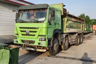 二手中国重汽 HOWO重卡 440马力 6X4 6.8米自卸车(国五) 后八轮 中国重汽二手自卸车 黄牌图片