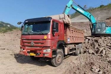 二手中国重汽 HOWO重卡 380马力 6X4 6米自卸车(国五) 后八轮 中国重汽二手自卸车 黄牌