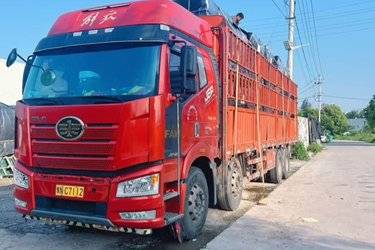 二手一汽解放 新J6P重卡 绿通版 460马力 8X4 9.5米仓栅式载货车(国五) 前四后八 一汽解放二手载货车 黄牌