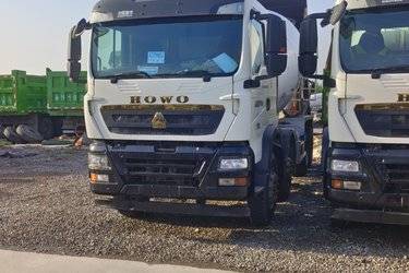 二手中国重汽 HOWO TX 350马力 8X4 7.99方混凝土搅拌车(国六) 前四后八 中国重汽二手搅拌车图片