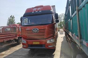 二手一汽解放 J6P 320马力 6X2 9.65米厢式载货车(国六) 前四后四 锡柴二手载货车 黄牌