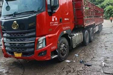 二手东风柳汽 乘龙H7重卡 2019款 560马力 6X4牵引车(国五) 双驱 东风二手牵引车 黄牌